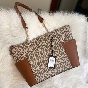 NWT DKNY SHOULDER BAG